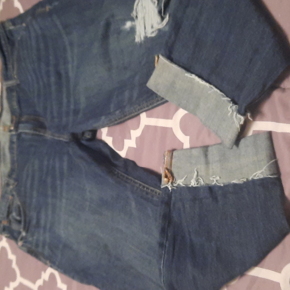 Old Navy Euc!!! Boyfriend distressed jeans Size 16 - Picture 3 of 5
